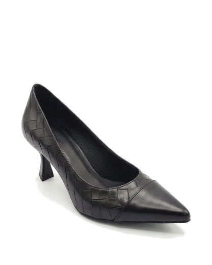 Solene — Black — Front three-quarter view