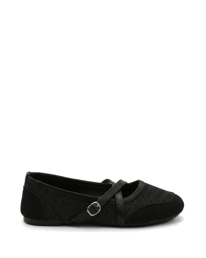 TKN Crossover — Black — rounded toe — side profile.